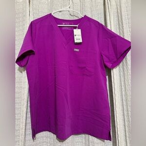 Figs fuchsia, pink, Short Sleeve Scrub top / Jogger set new with tags